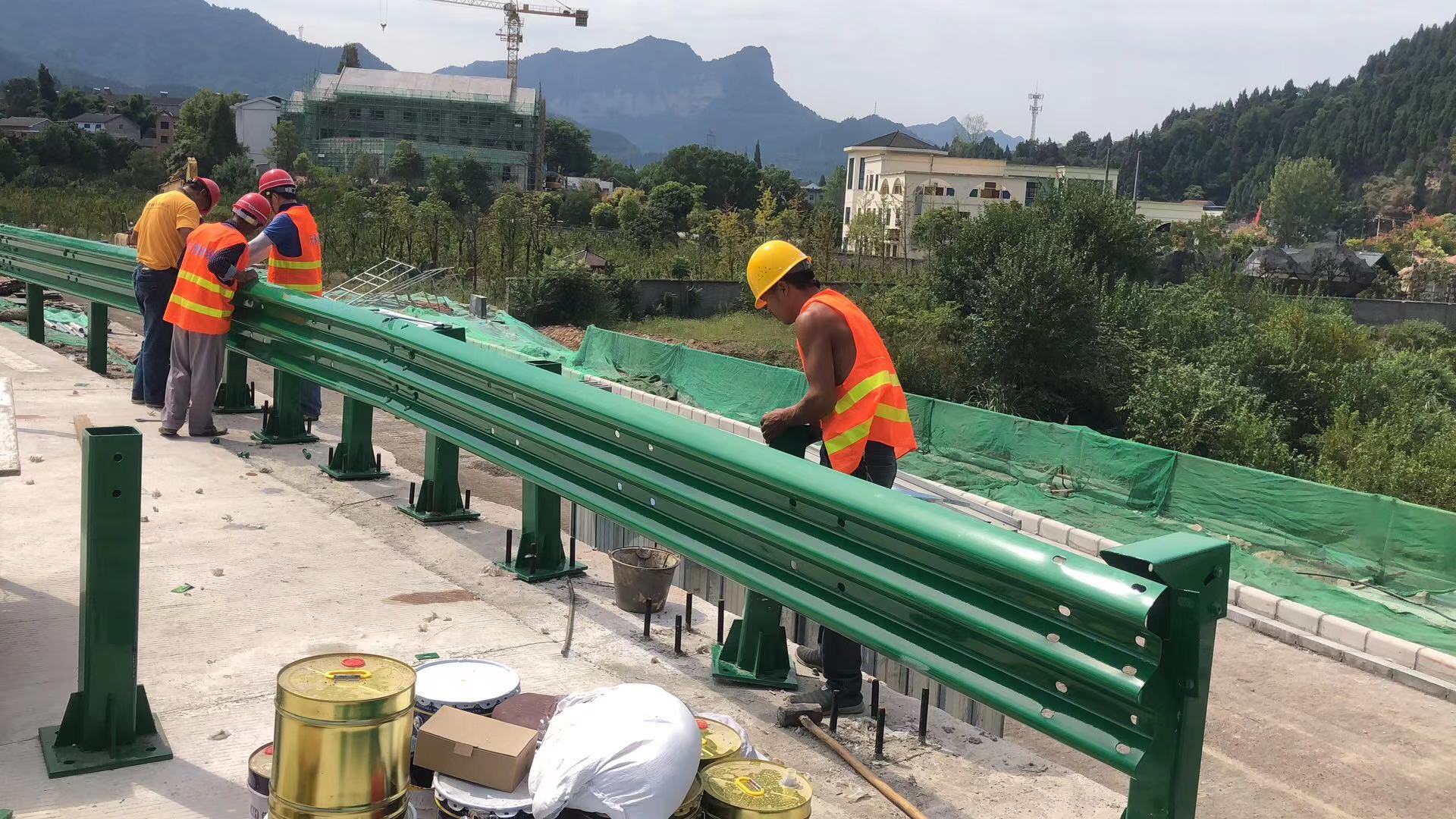 路桥区波形护栏热镀锌波形护栏 - 推荐